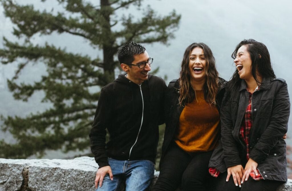 types of people you need in your life, people that will help to have true happiness in life