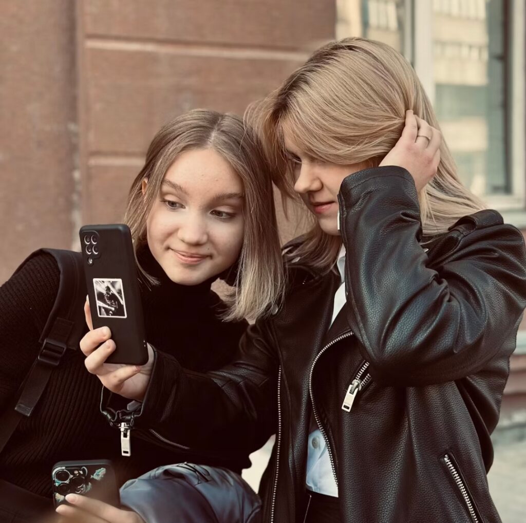 how to know if someone secretly dislikes you